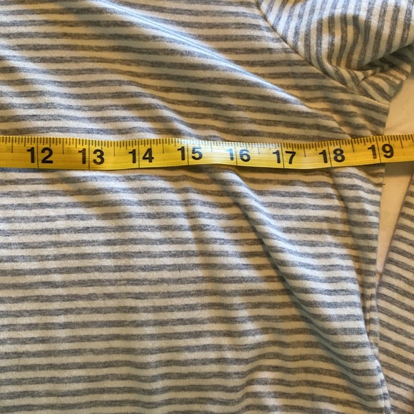 Talbots gray cream stripe tee 3/4 sleeve EUC sz L - Picture 4 of 4